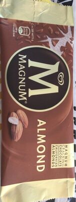 Ice cream with vanilla from Madagascar coated with milk chocolate (29%) and almonds (5%)